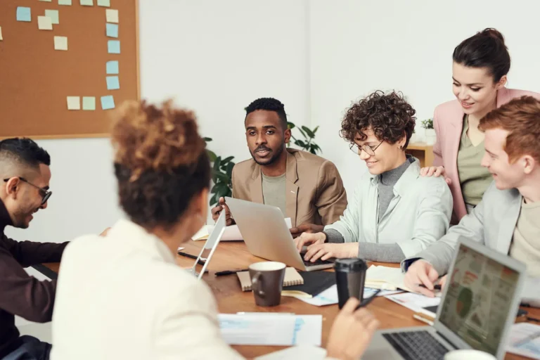 Solutions bien-être pour les entreprises Huna propose des solutions bien-être pour les entreprises afin de cultiver la sérénité au travail.